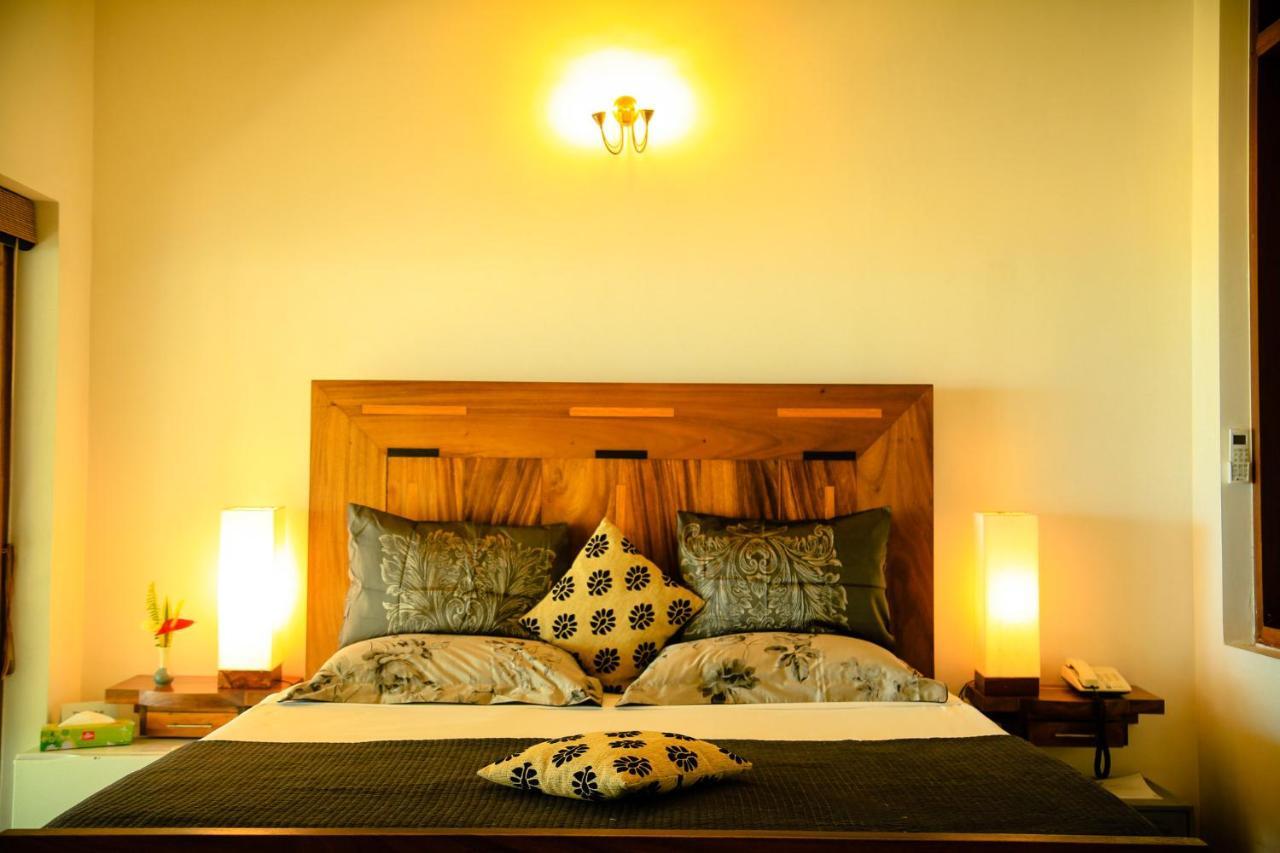 The Cove Hotel Negombo Exterior foto